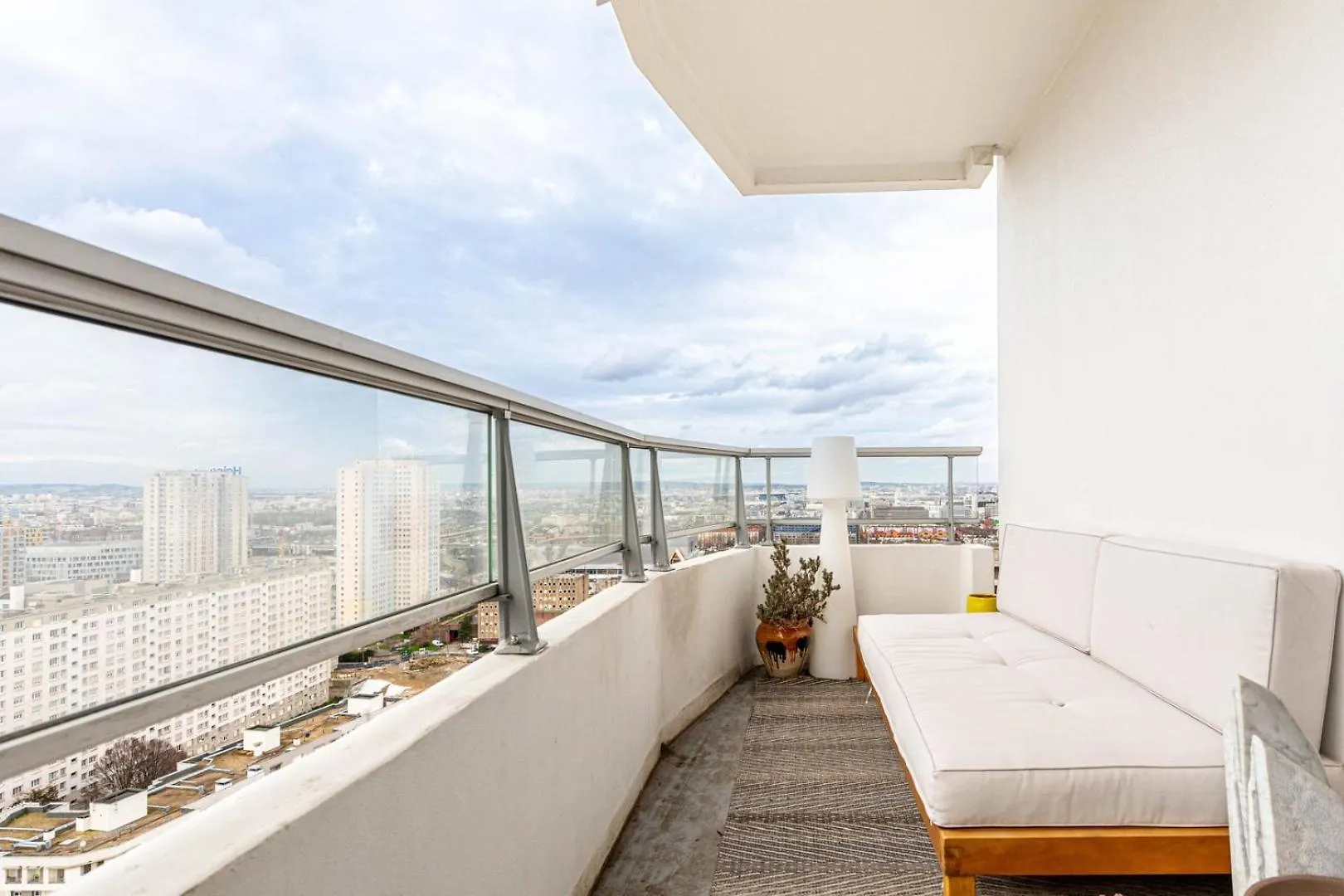 Appartamento Guestready - High-Rise Haven With Attractive Views Parigi