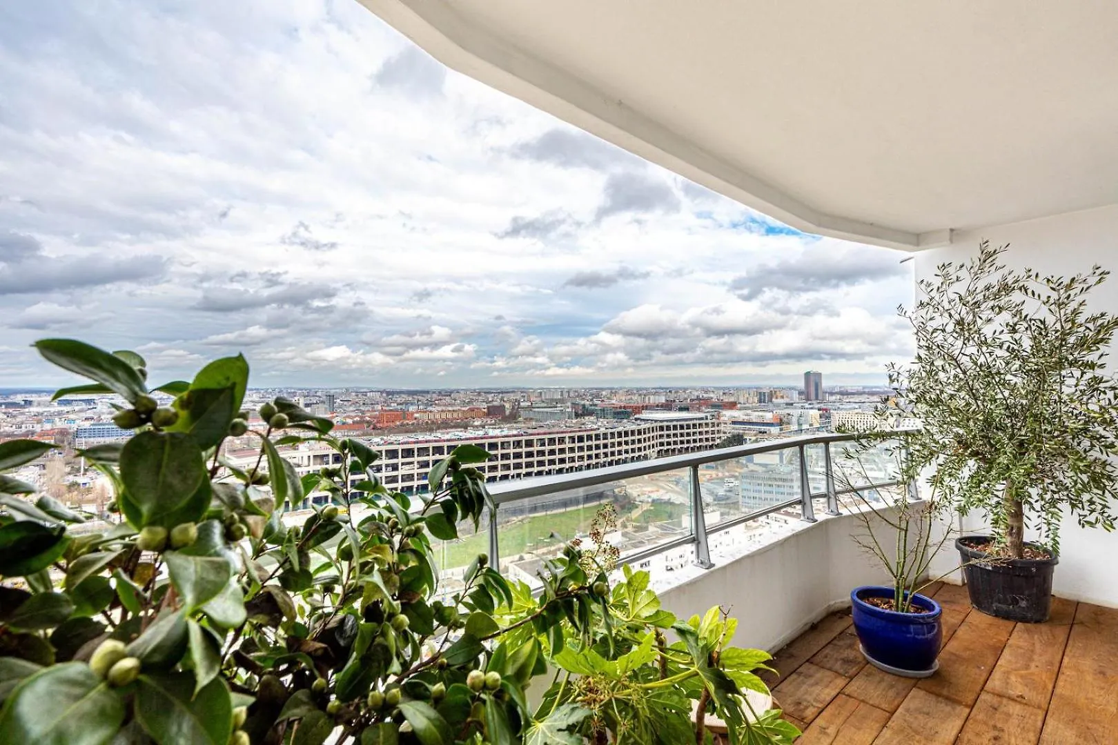 Appartamento Guestready - High-Rise Haven With Attractive Views Parigi